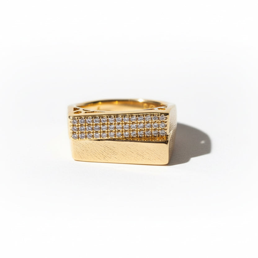 Bague Dorée Sertie de Pierres