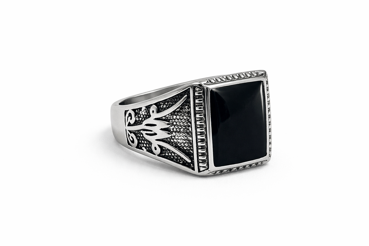 Bague Onyx Carrée Gravée Calligraphie en Acier Inoxydable