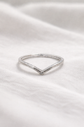 Bague Chevron Minimaliste en Acier Inoxydable